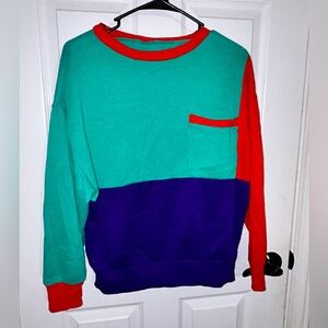 Comfortable color block sweater! Perfect for any outings  ! 💗🌹